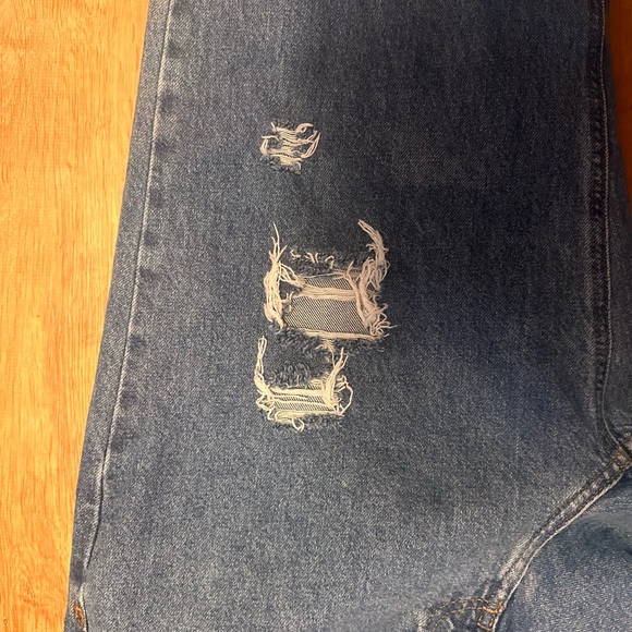 Men's Distressed Blue Jeans - Picture 6 of 6